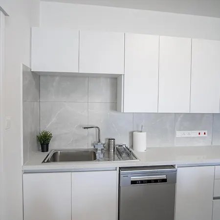Lejlighed Hubstay - Rotiana With Jacuzzi, Larnaca